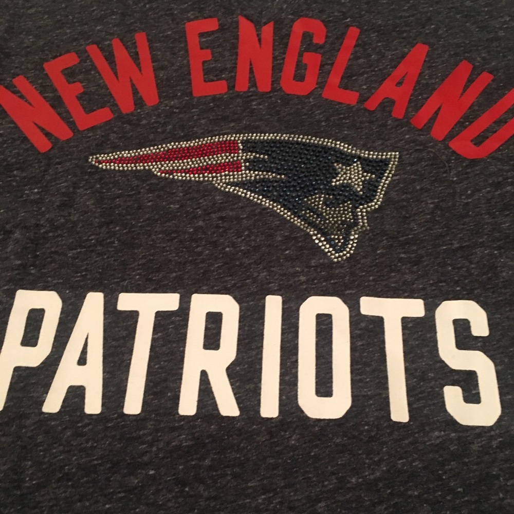 NWT New England Patriots NFL T-Shirt - Sz medium